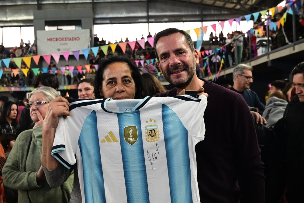 NOTICIAS ESCOBAR: DIA DE LAS  INFANCIAS EN GARIN: JUEGOS, INFLABLES, SORTEOS Y CIERRE DE LUJO CON  LA GRANJA DE ZENON.